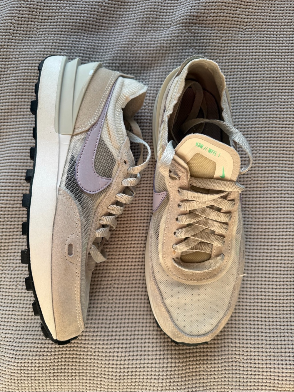 Nike Women's Beige and Lavender waffle 1 Run Sneakers